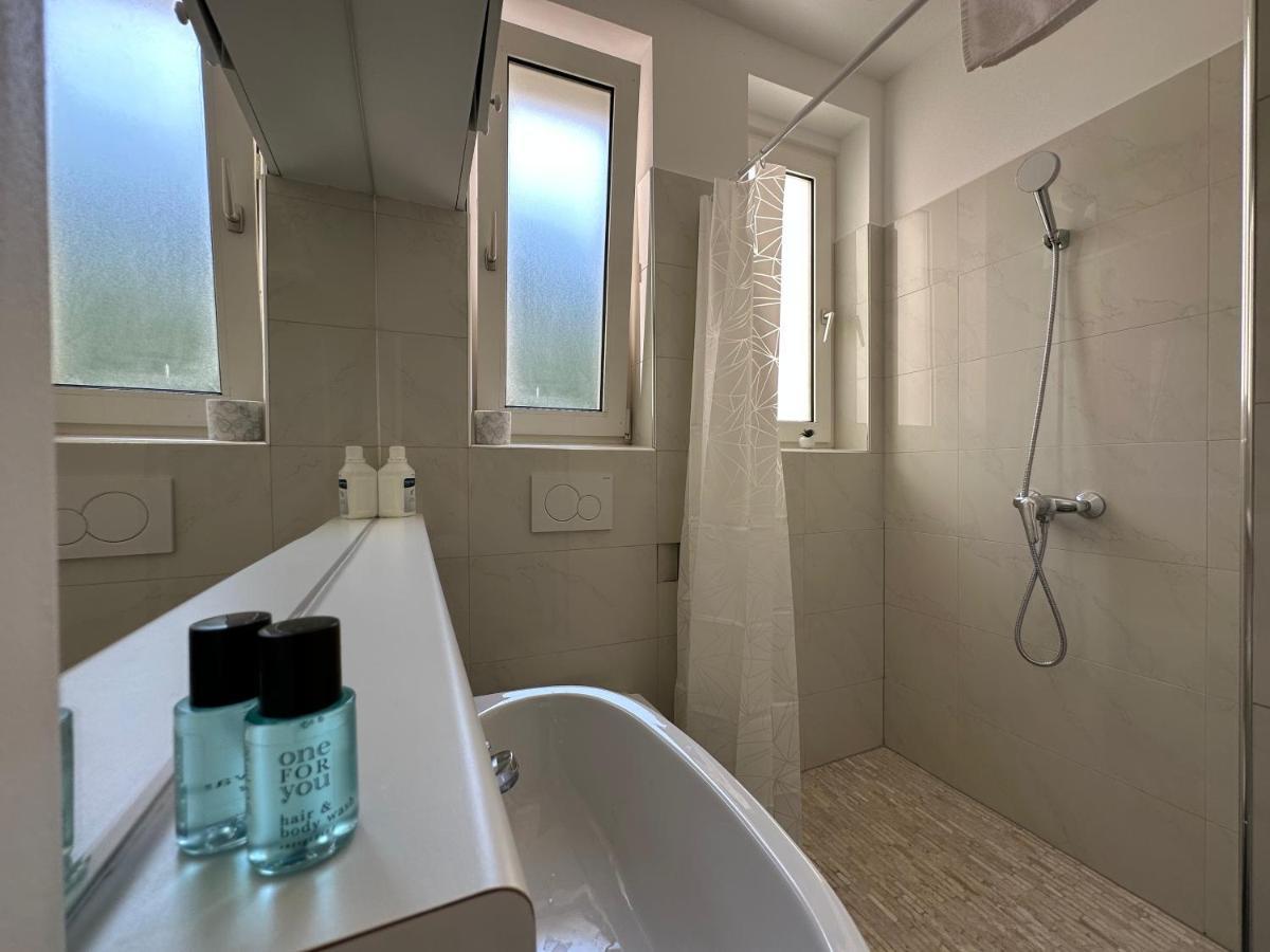 Feelhome-golfclub-balkon-4 Gaeste-wifi-smart Tv * Ebreichsdorf